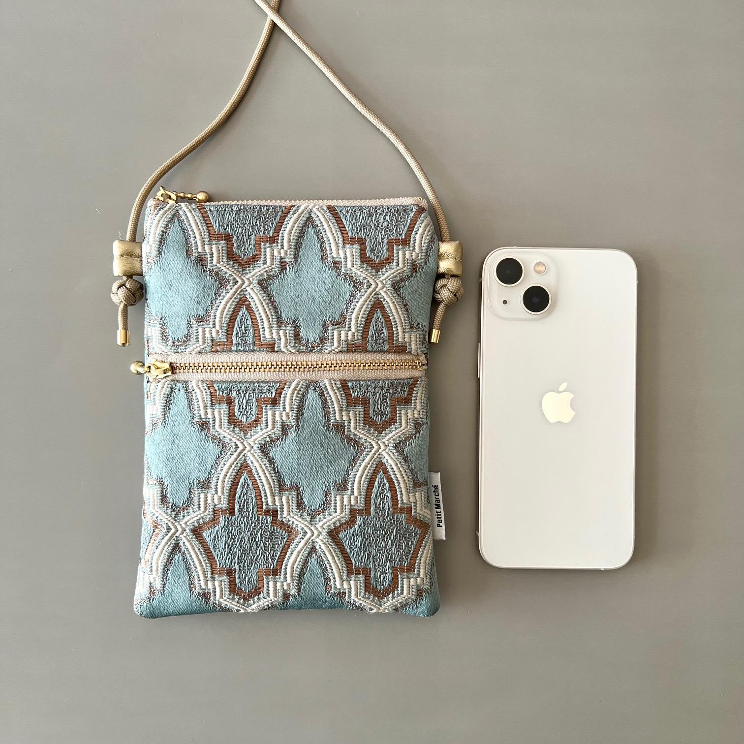 （受注制作）モロッカン生地のスマホポシェット♦スマホショルダー♦ライラ ペールブルー  ♦ギフトにおすすめ♦