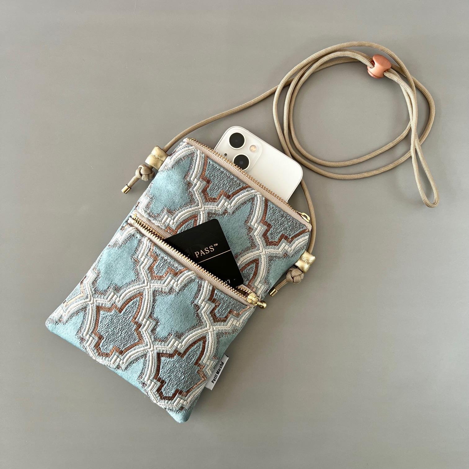 (受注制作)モロッカン生地のスマホポシェット♦スマホショルダー♦ライラ ペールブルー ♦ギフトにおすすめ♦ | 2枚目